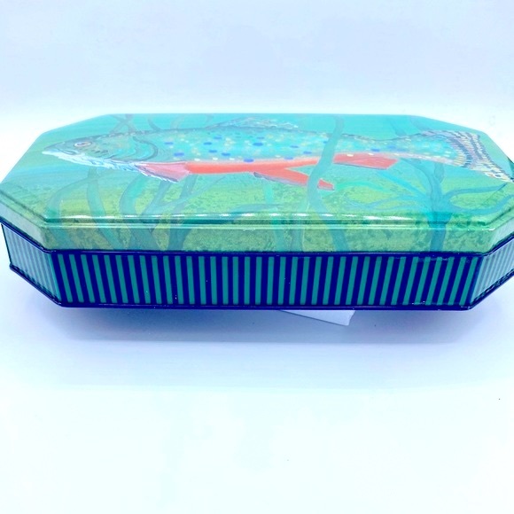 Decorative Fish Tin/Biscuit Storage. Trinket, Treasure, Tin Box 9x5 1/4x1 1/2” - Picture 2 of 5